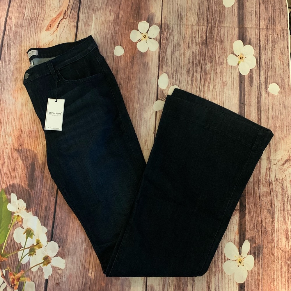 Fitted Trouser Flare Jeans